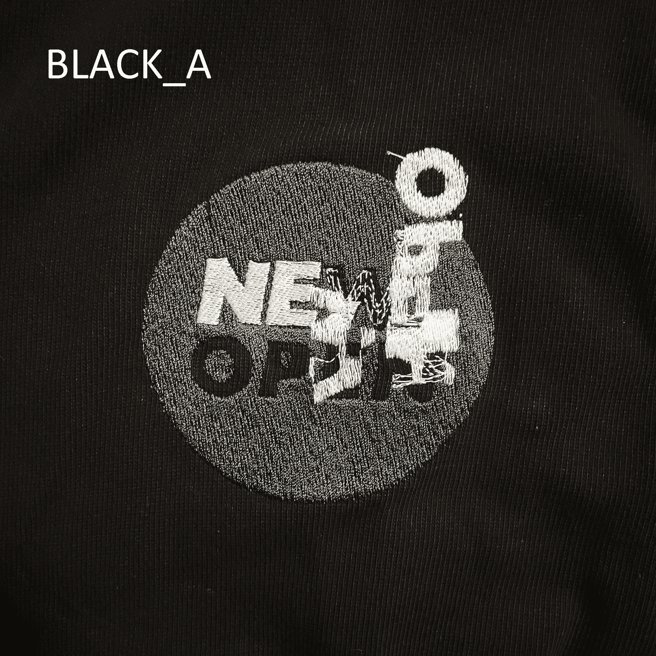 NUKEME×NEW OPEN グリッチ刺繍Tシャツ