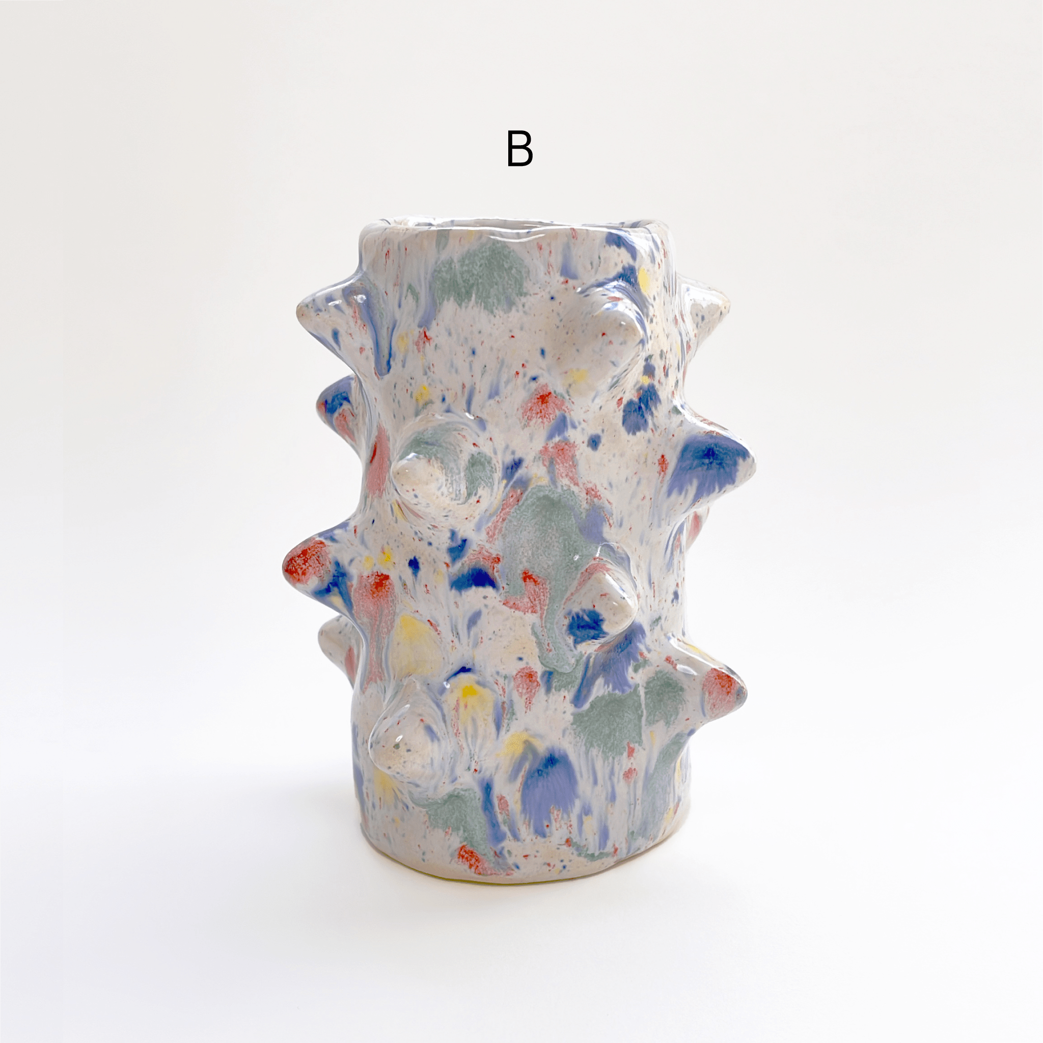 Satoko Kako / Spicky vase (colourful dots)