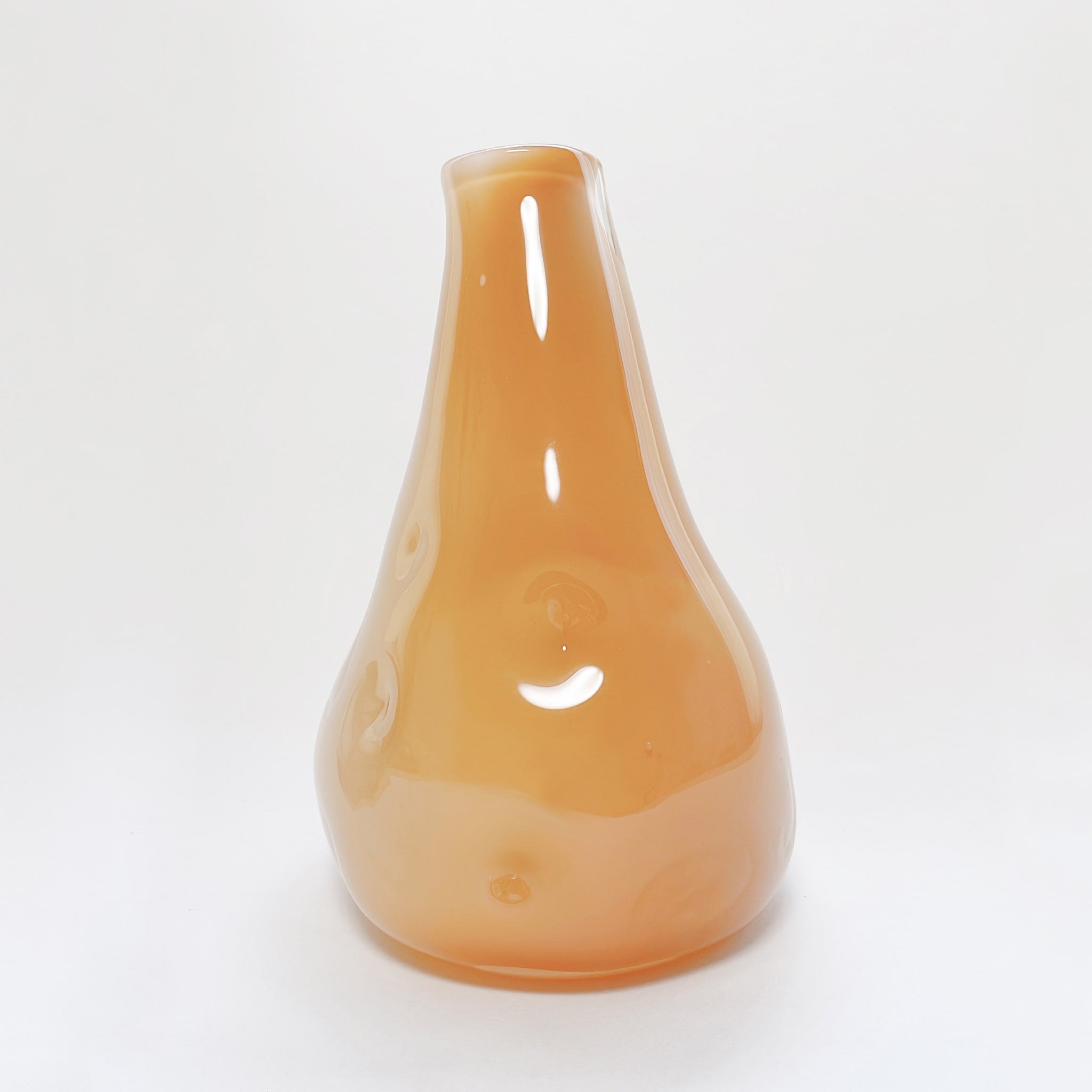 Yuri Iwamoto ガラス　フラワーベース Yuri Iwamoto展』がオンラインでスタートします【FREEPARK